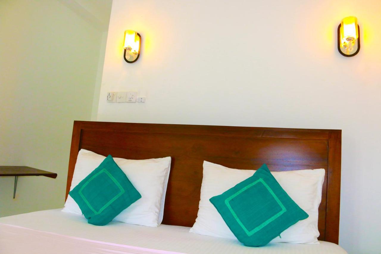A&B Resort Negombo Kudapaduwa Экстерьер фото