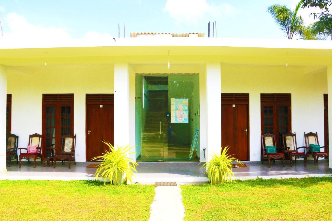 A&B Resort Negombo Kudapaduwa Экстерьер фото