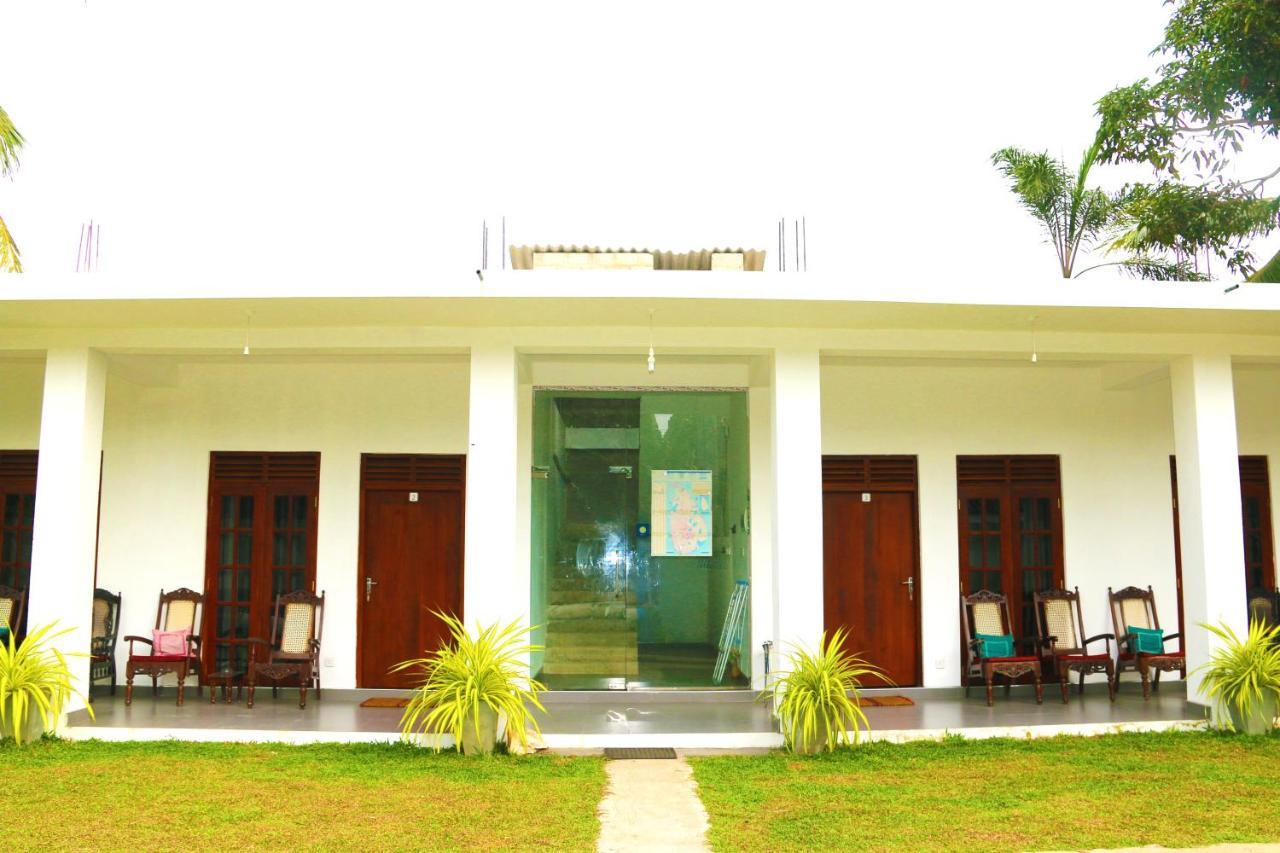 A&B Resort Negombo Kudapaduwa Экстерьер фото