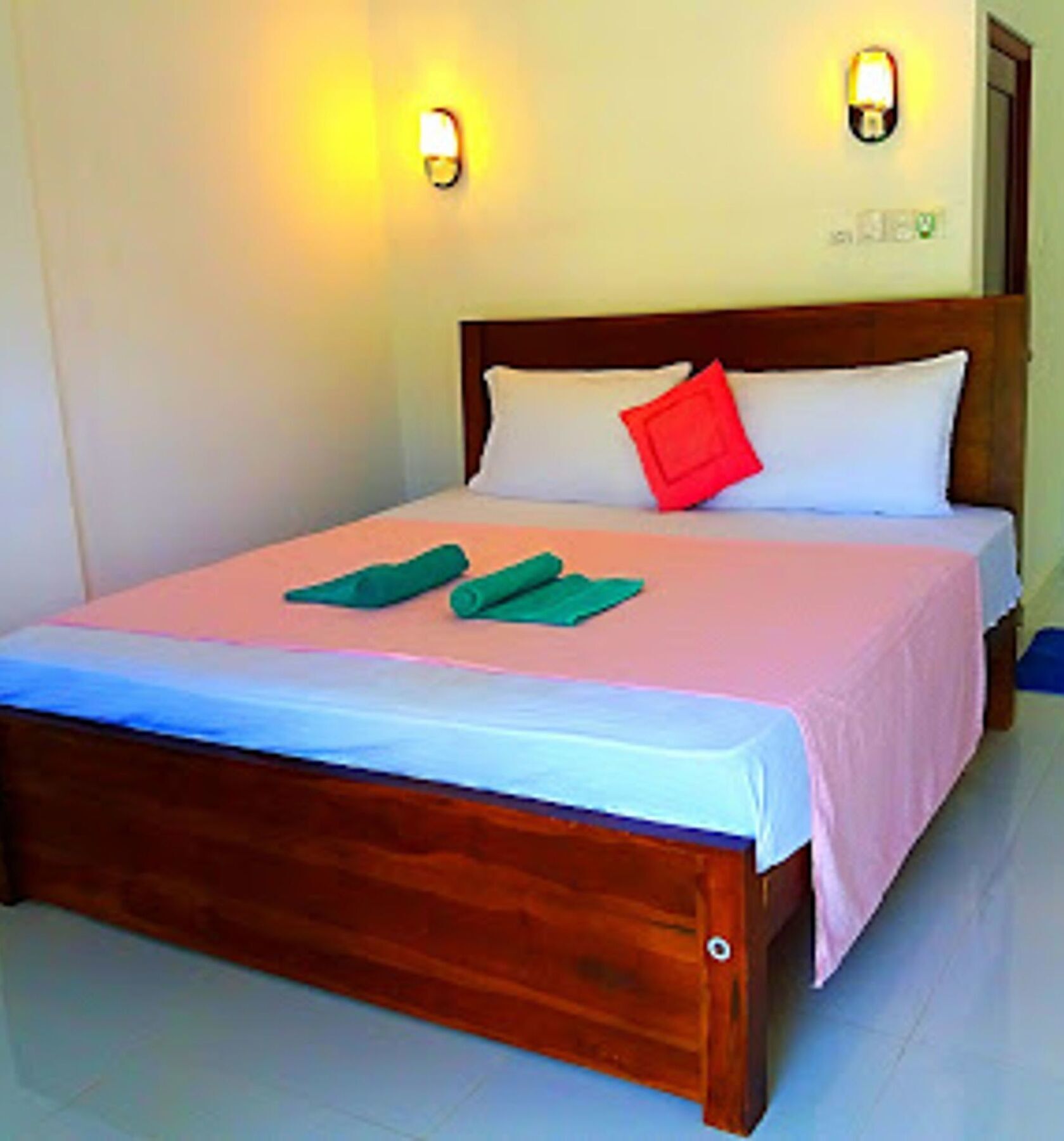 A&B Resort Negombo Kudapaduwa Экстерьер фото
