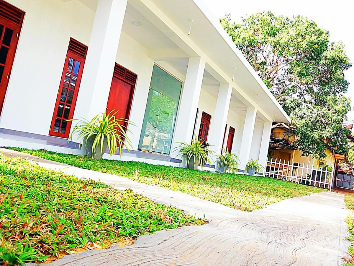 A&B Resort Negombo Kudapaduwa Номер фото